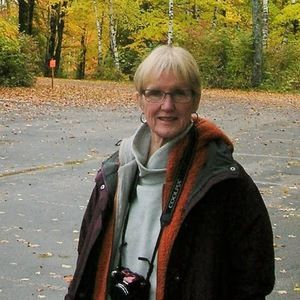 Meet your Posher, Leslie